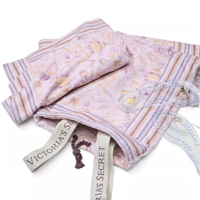 پتو یا زیرانداز ساحلی قابل جمع‌کردن (و حمل آسان)