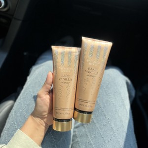 لوسیون بدن شاین ویکتوریا سکرت مدل Bare Vanilla Victoria‘s secret bare vanilla shimmer lotion لوسیون بدن شاین ویکتوریا سکرت مدل Bare Vanilla