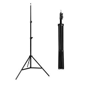 سه پایه حرفه‌ای نور و دوربین مدل 210 سانتی‌متری