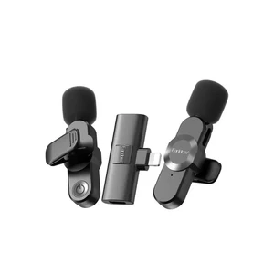 میکروفون بی‌سیم یقه‌ای دوکاربره ارلدام Earldom ET-MC8L (مخصوص آیفون با قابلیت شارژ همزمان)