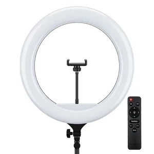 رینگ لایت حرفه‌ای ۲۳ اینچ (۵۸ سانتی‌متر) مدل LED به همراه کیف حمل، ریموت کنترل و آداپتور اختصاصی