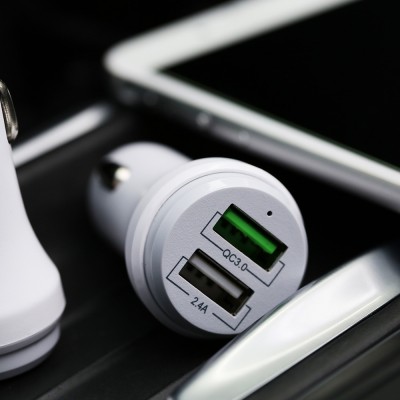 شارژر فندکی USB دو پورت 30 وات فست شارژ مک دودو مدل Mcdodo 30W Dual USB-A Car Charger CC-3840