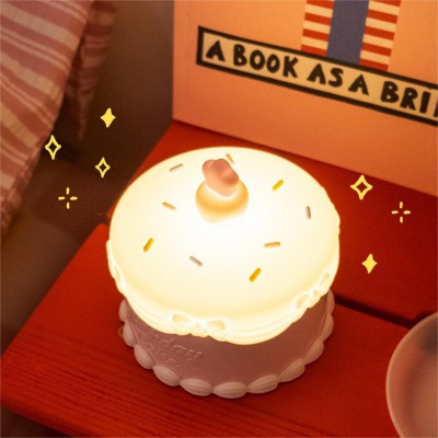 چراغ خواب فانتزی سیلیکونی طرح کیک تولد و شمع Birthday Cake