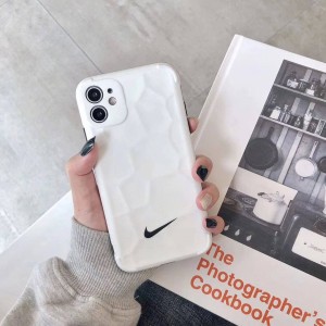 کاور محافظ لنزدار طرح نایکی مدل Nike 3D مناسب آیفون 12 اپل (iPhone 12)