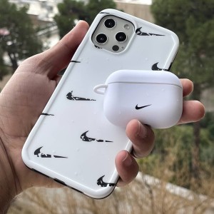 کاور محافظ لنزدار طرح نایکی مدل Nike مناسب آیفون 11 پرومکس اپل (iPhone 11 Pro Max)