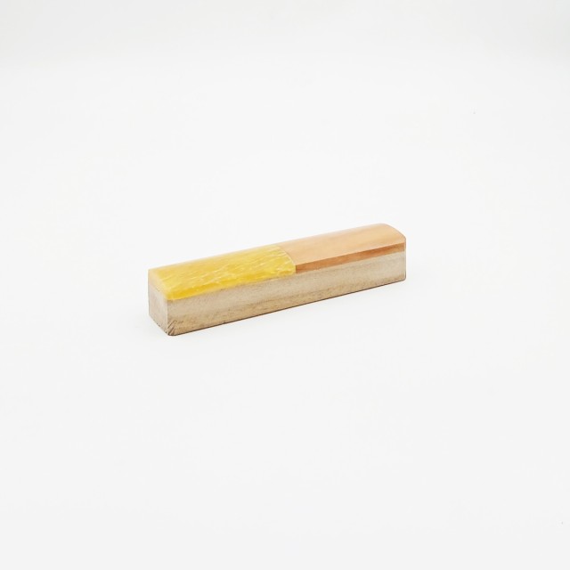 قط زن دو تیکه زردپی - عناب