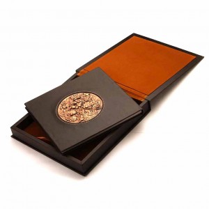 کتاب ایرانشناسی رویه پتینه (نشر چرم نگار)