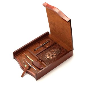 خیام رحلی نفیس طرح گلشن جعبه دار (نشر چرم نگار)