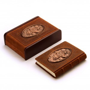 قرآن نفیس چرم جعبه دار(نشر چرم نگار)