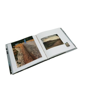 کتاب باز - دید: روایتی نو از عکس های ارنست هولستر (نشرآبان)