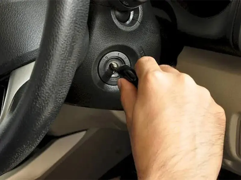 10 دلیل رایج استارت نخوردن ماشین و راه حل های ساده