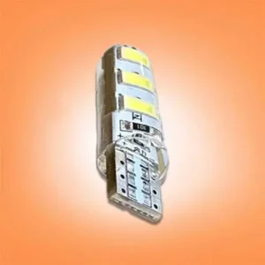نصب آسان لامپ ژله‌ای روی سوکت چراغ خودرو