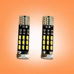 دو عدد لامپ T10 SMD از نمای بالا، مناسب چراغ‌های داخلی خودرو