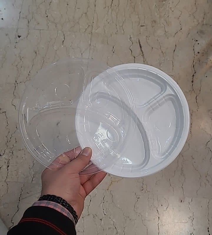 بشقاب یکبار مصرف تقسیم دار سه خانه گرد 25 عددی