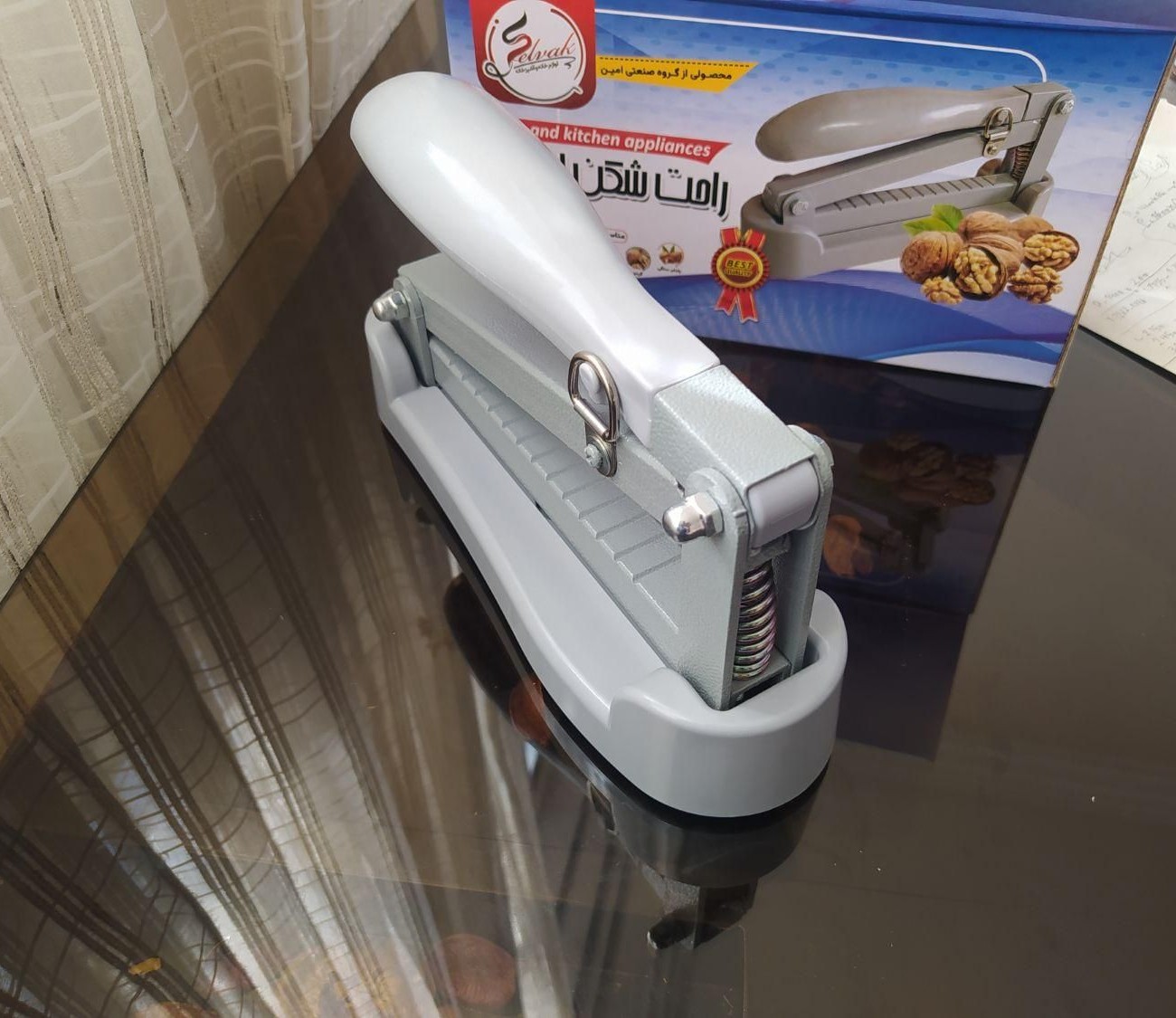 گردوشکن راحت شکن مغزشکن آسان شکن بادام شکن