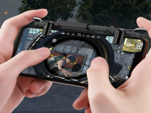 دسته بازی موبایل مخصوص PUBG راک  Rock Retractable Shooting Game Controller For PUBG مناسب گیمر های حرفه ای