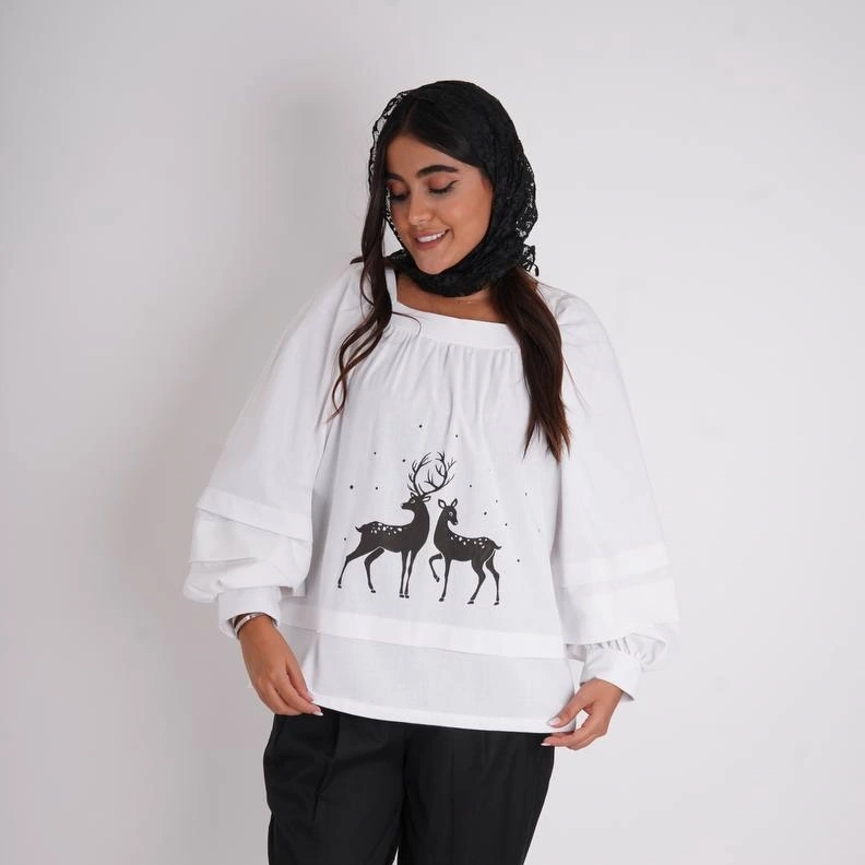 بلوز زنانه طرح گوزن های مشکی