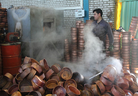 رونق صنایع‌ دستی زنجان در گرو حمایت از کارگاه‌ های کوچک
