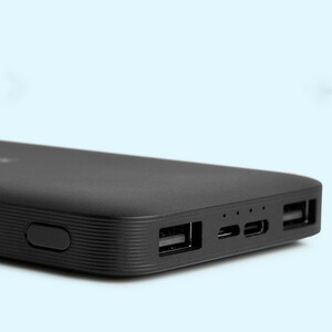 پاوربانک شیائومی مدل Redmi ظرفیت 10000 میلی آمپر ساعت به همراه کابل تبدیل microUSB