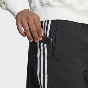 AEROREADY Essentials Chelsea 3-Stripes Shorts