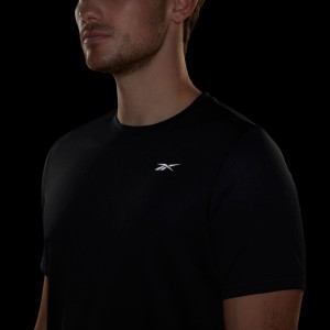 تیشرت ورزشی مردانه ریباک مدل Running Graphic کد HT8128