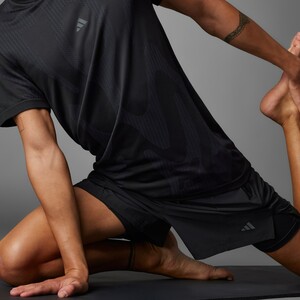 Designed for Training Yoga Seamless Tee