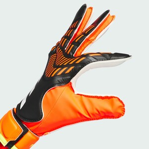 IQ4027 | Predator Training Goalkeeper Gloves