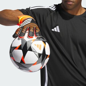 IQ4027 | Predator Training Goalkeeper Gloves