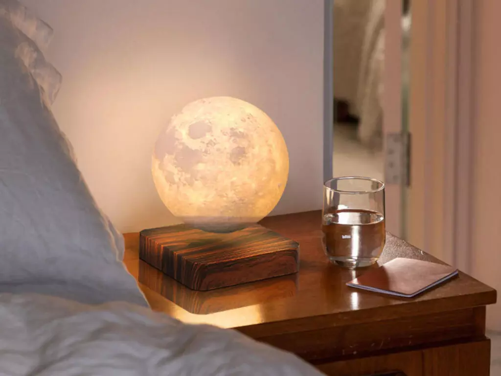 چراغ خواب رومیزی ماه شناور مغناطیسی پرینت سه بعدی معلق Magnetic levitation moon lamp romantic light levitation 3D printing