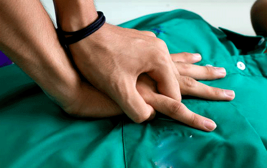 احیای قلبی ریوی یا CPR  در شرایط اضطراری
