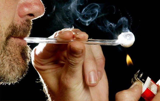 علایم و اثرات روانی اعتیاد به شیشه