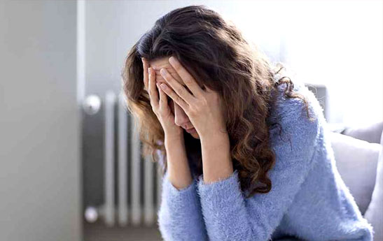 علائم افسردگی در زنان متاهل و درمان آن