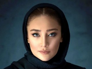 کافه گردی بهاره افشاری و بابک جهانبخش