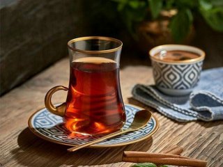 نوشیدن چای و قهوه احتمال برخی سرطان‌ها را کم می‌کند، بعضی دیگر را زیاد