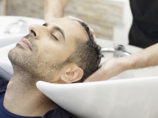 روش صحیح شست‌و شوی موی سر