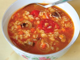 سوپ جو و گوشت