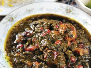 خورش قورمه سبزی