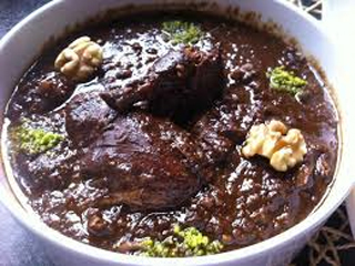 خورش فسنجان با مغز پسته