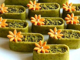 طرز تهیه حلوای پسته