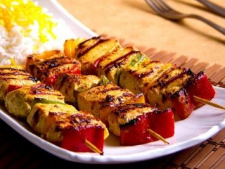 طرز پخت کباب شیش طاووق در خانه با سس مخصوص