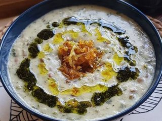 طرز تهیه آش ماست به دو روش شیرازی و تبریزی