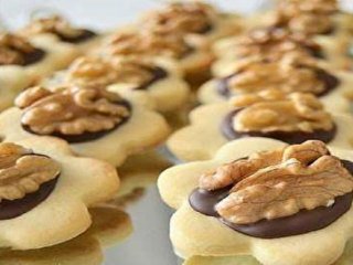 طرز تهیه شیرینی پاستانه گردویی