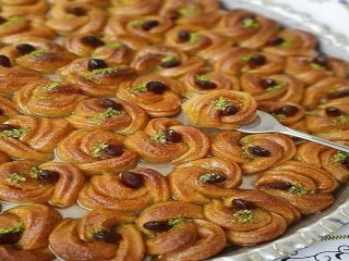 طرز تهیه شیرینی ترکیه‌ای تاتلیسی گل