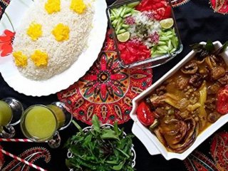 طرز تهیه قیمه بادمجان با عدس و کلم