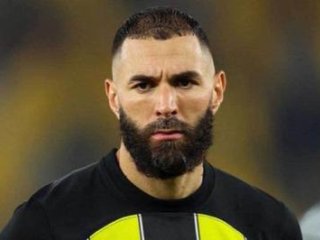 تیپ و ظاهر عربی کریم بنزما در روز ملی عربستان + عکس