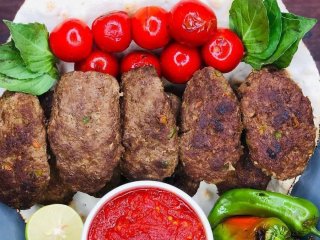 طرز تهیه کتلت با گوشت چرخ کرده به ۲ روش