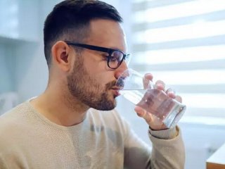 تشنگی بیش از حد؛ علل و روش درمان
