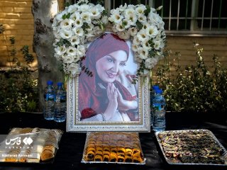 مراسم تشییع پیکر «زهره حمیدی» +تصاویر