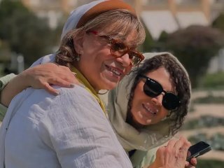 تیپ خاص شهره سلطانی و گوهر خیراندیش در سفر به نصف جهان + عکس