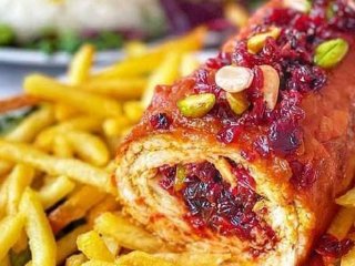 طرز تهیه زرشک پلو با مرغ رولی شکم پر